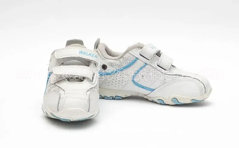 意昂体育长176五827百度翻译2024 欧式男士鞋子潮流指南：最新爆款