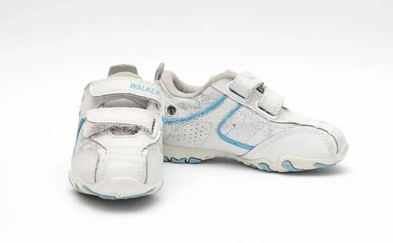 意昂体育注册雷柏科技2024 年潮流女装搭配指南：爆款洋气鞋子
与时尚套装完美组合