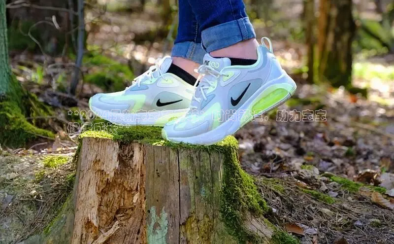 意昂体育登录小米**2024最新宝宝鸳鸯鞋：时尚舒适，助力宝宝
健康成长**