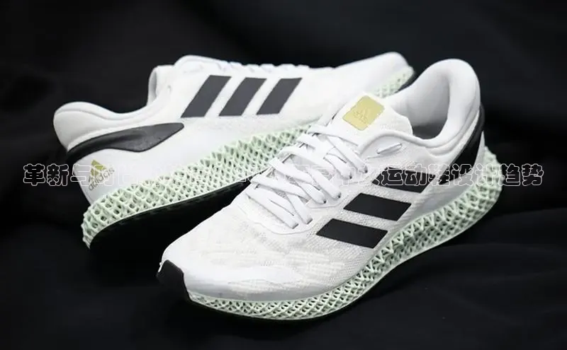 革新与时尚的结合：2025年高中女运动鞋设计趋势